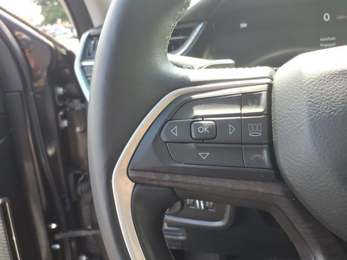 Certified 2021 Jeep Grand Cherokee L Limited AWD/4WD image 23