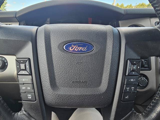 Used 2016 Ford Expedition XLT w/ Equipment Group 202A AWD/4WD image 26
