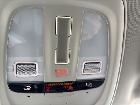 Used 2025 Volvo XC90 B5 Plus image 29