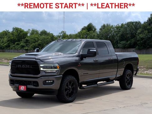 Used 2024 RAM 2500 Laramie w/ Night Edition AWD/4WD image 3