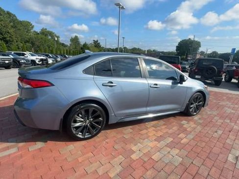 Used 2024 Toyota Corolla SE FWD image 3