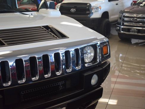 Used 2005 HUMMER H2 w/ Preferred Equipment Group AWD/4WD image 7