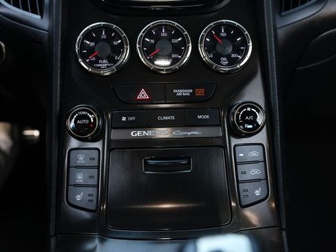 Used 2013 Hyundai Genesis 3.8 image 33