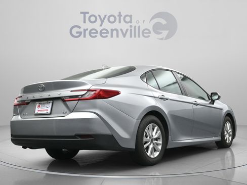 Used 2025 Toyota Camry LE FWD image 14
