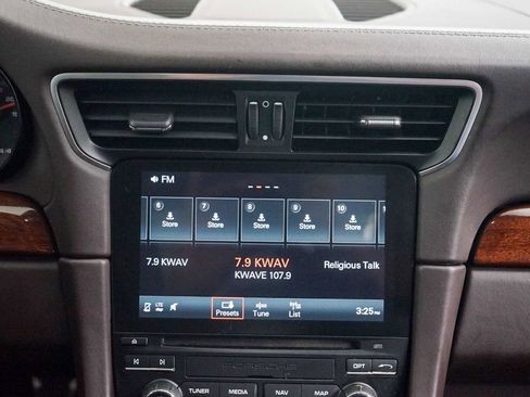 Used 2018 Porsche 911 Carrera 4 image 21