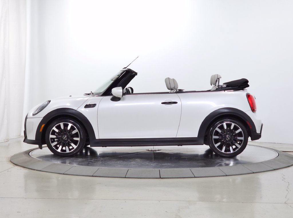 Used 2024 MINI Cooper S w/ Signature Upholstery Package FWD image 4