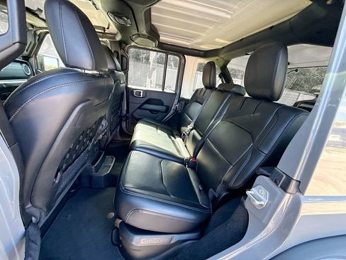 Used 2021 Jeep Wrangler Unlimited Rubicon 4xe w/ Steel Bumper Group image 27