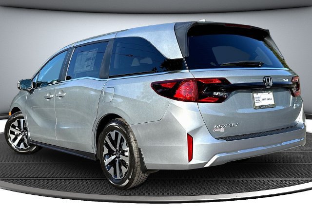 New 2027 Honda Odyssey EX-L image 3