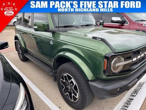 Used 2023 Ford Bronco Outer Banks image 2