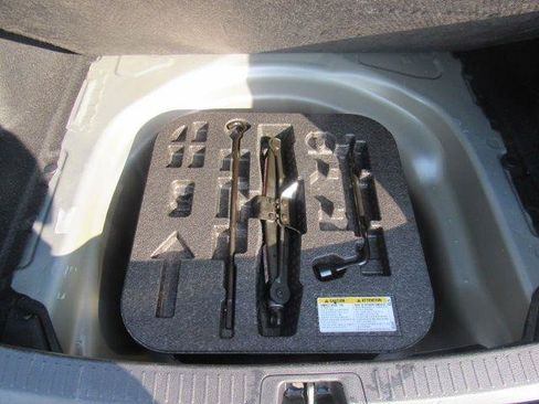 Used 2022 Toyota Corolla LE FWD image 37