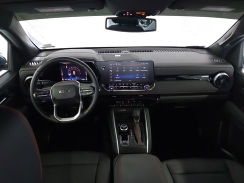 Used 2023 Chevrolet Colorado Z71 w/ Z71 Convenience Package 2 image 5