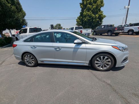 Used 2017 Hyundai Sonata Sport w/ Value Edition Package 02 FWD image 2