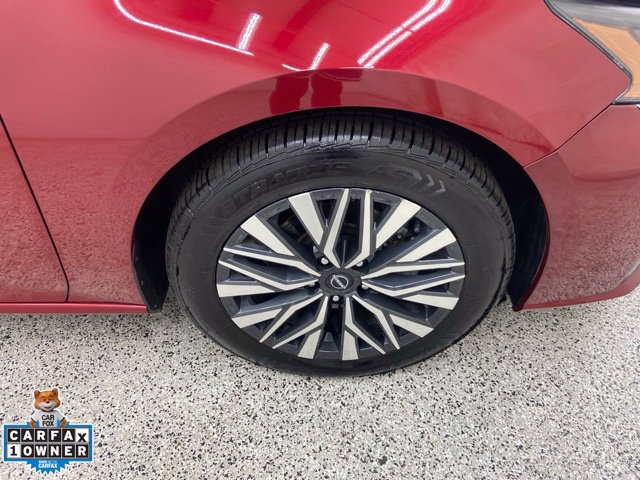 Used 2025 Nissan Altima 2.5 SV FWD image 10