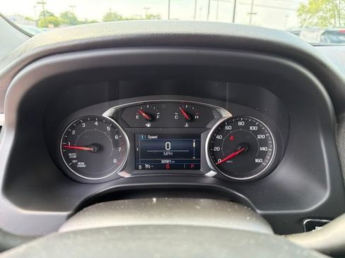 Used 2023 GMC Acadia SLE w/ Driver Convenience Package FWD image 16