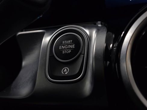 Certified 2025 Mercedes-Benz GLB 250 4MATIC image 41