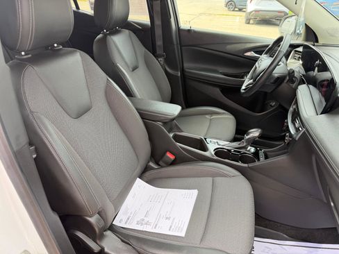 Certified 2024 Buick Encore GX Preferred w/ Comfort Package AWD/4WD image 38
