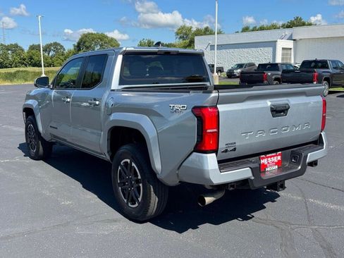 Certified 2025 Toyota Tacoma 4x4 Double Cab image 3