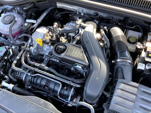 New 2026 Volkswagen Jetta SE FWD image 17