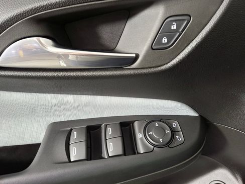 Used 2024 Buick Envista Preferred w/ Convenience II Package image 24