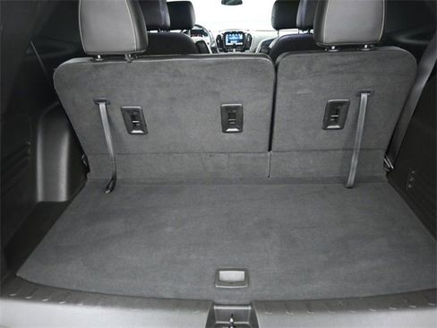Used 2023 Chevrolet Traverse LT image 26