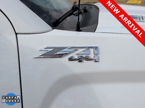 Used 2018 GMC Sierra 2500 SLT w/ Duramax Plus Package image 11
