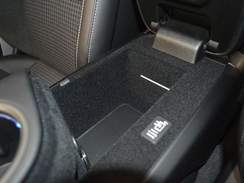 New 2026 Porsche Taycan RWD image 35