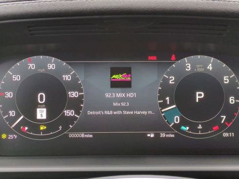 New 2026 Land Rover Discovery Limited Edition image 35