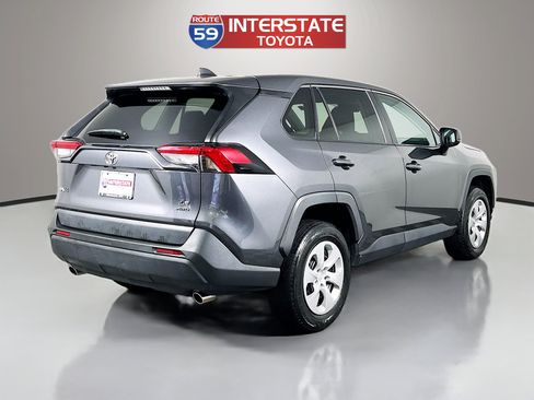 Used 2022 Toyota RAV4 LE AWD/4WD image 7
