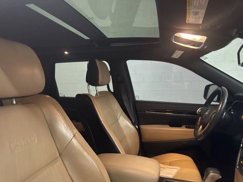 Used 2016 Jeep Grand Cherokee Limited 75th Anniversary image 10