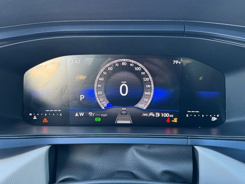 Used 2024 Volkswagen Taos SE image 29