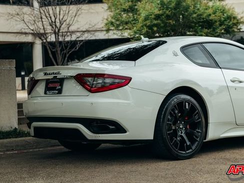Used 2013 Maserati GranTurismo Sport image 39