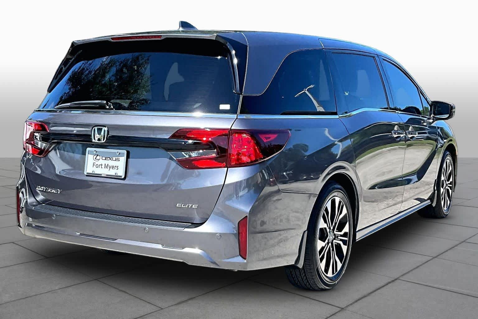 Used 2025 Honda Odyssey Elite image 13
