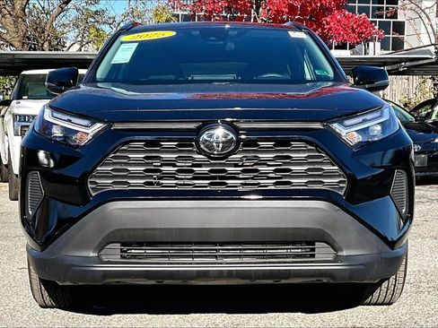 Used 2025 Toyota RAV4 XLE image 3