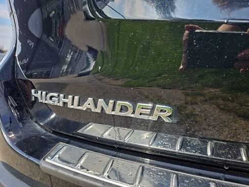 Used 2018 Toyota Highlander XLE w/ Protection Package #3 AWD/4WD image 7