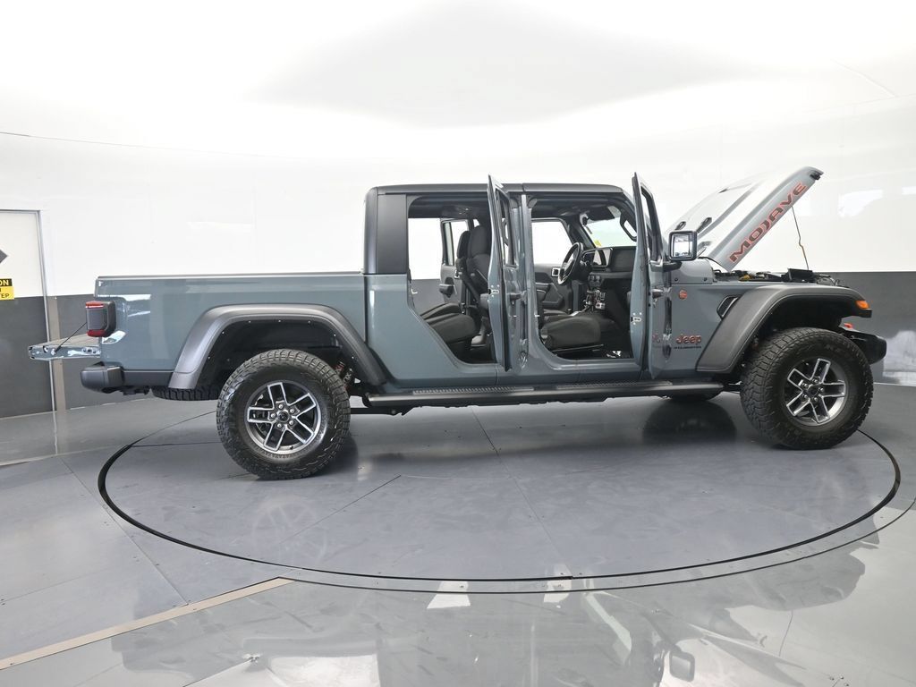 Used 2024 Jeep Gladiator Mojave AWD/4WD image 73