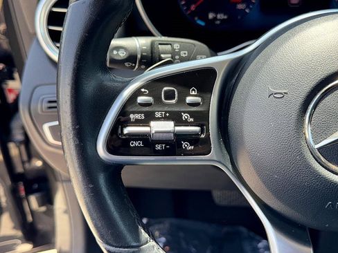 Used 2022 Mercedes-Benz GLC 300 image 23