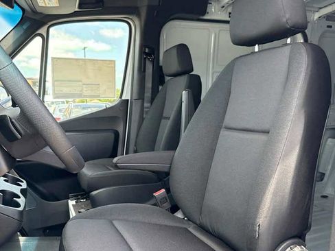 New 2025 Mercedes-Benz Sprinter 2500 image 18