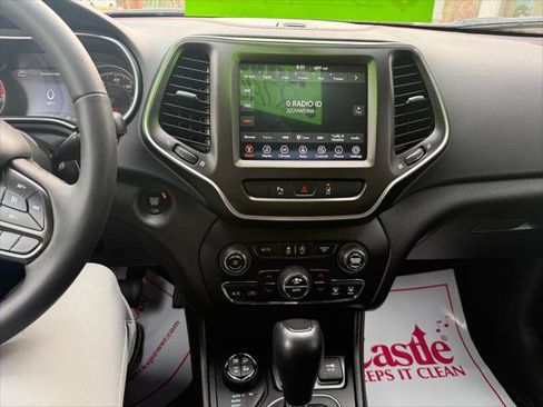 Certified 2021 Jeep Cherokee Trailhawk image 16