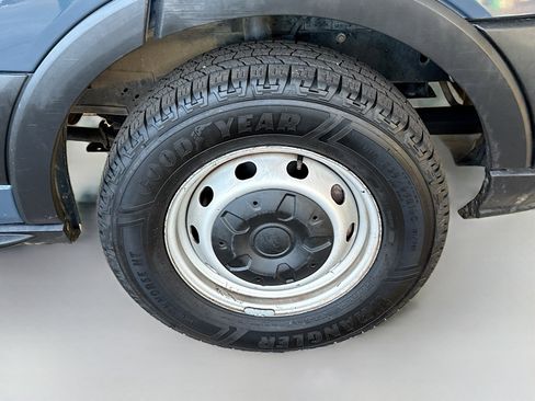 Used 2019 Ford Transit 250 Base image 26