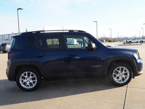Used 2020 Jeep Renegade Sport w/ Sport Appearance Group image 4