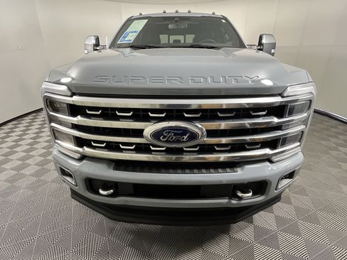 Used 2024 Ford F350 Platinum AWD/4WD image 7