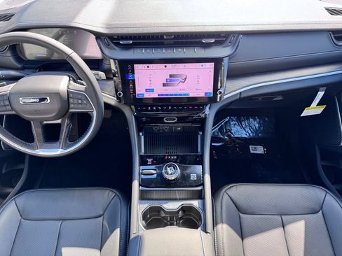 New 2026 Jeep Grand Cherokee Limited AWD/4WD image 11