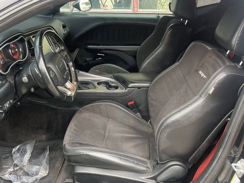 Used 2016 Dodge Challenger SRT Hellcat image 5