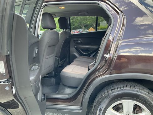 Used 2015 Chevrolet Trax LT image 13