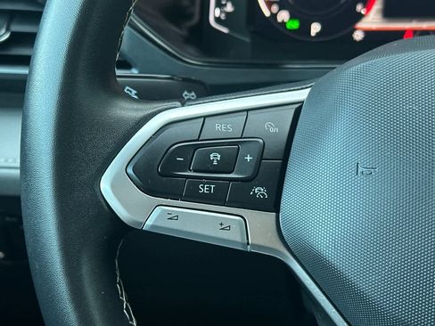 Used 2022 Volkswagen Taos SEL image 26