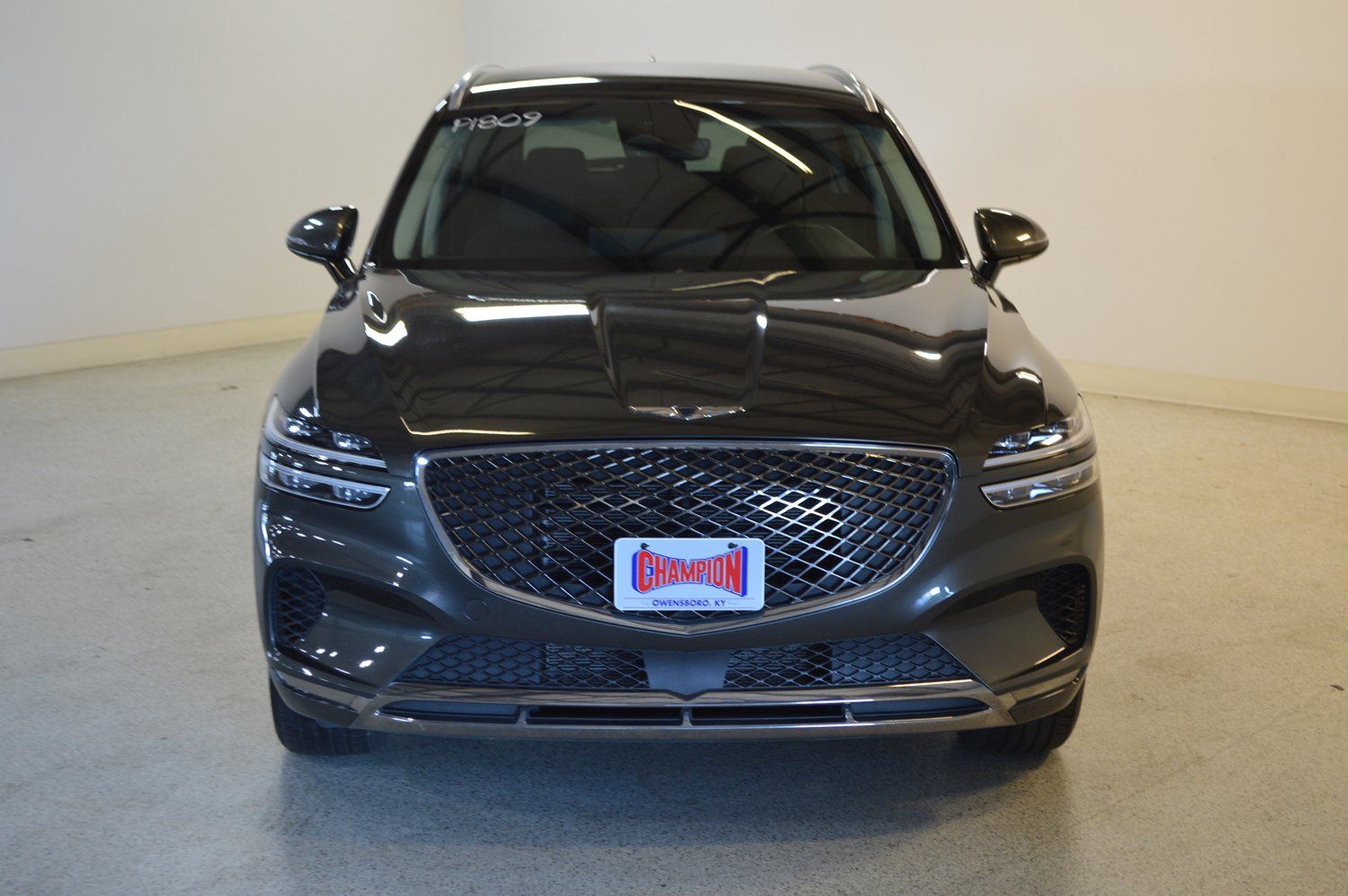Used 2025 Genesis GV70 2.5T AWD/4WD image 8