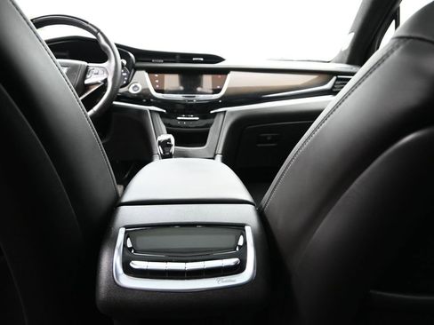 Certified 2025 Cadillac XT6 Premium Luxury w/ Platinum Package AWD/4WD image 15
