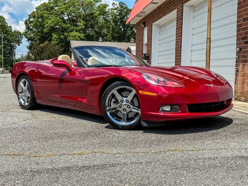Used 2008 Chevrolet Corvette Convertible w/ Preferred Equipment Group RWD image 27