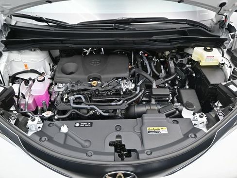 Used 2026 Toyota Sienna XLE FWD image 18