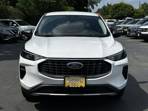 Certified 2025 Ford Escape Active w/ Cold Weather Package AWD/4WD image 2